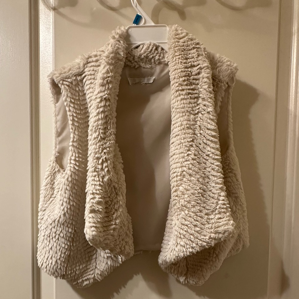 Soft white vest Size 12 Rare Editions